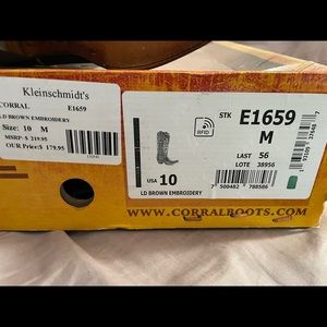 Corral boots size 10 m brown worn once to tight for my foot.